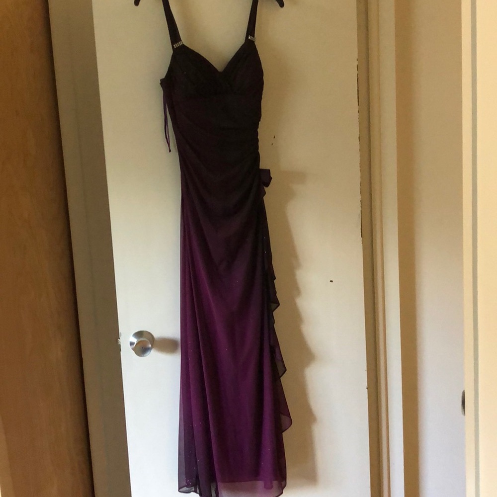 Juniors long ombré dress size 3/4.